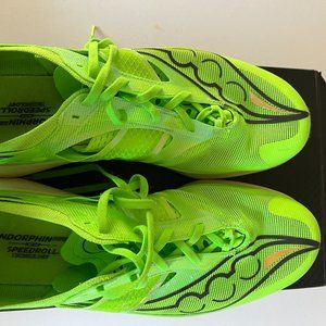 Saucony Endorphin Elite